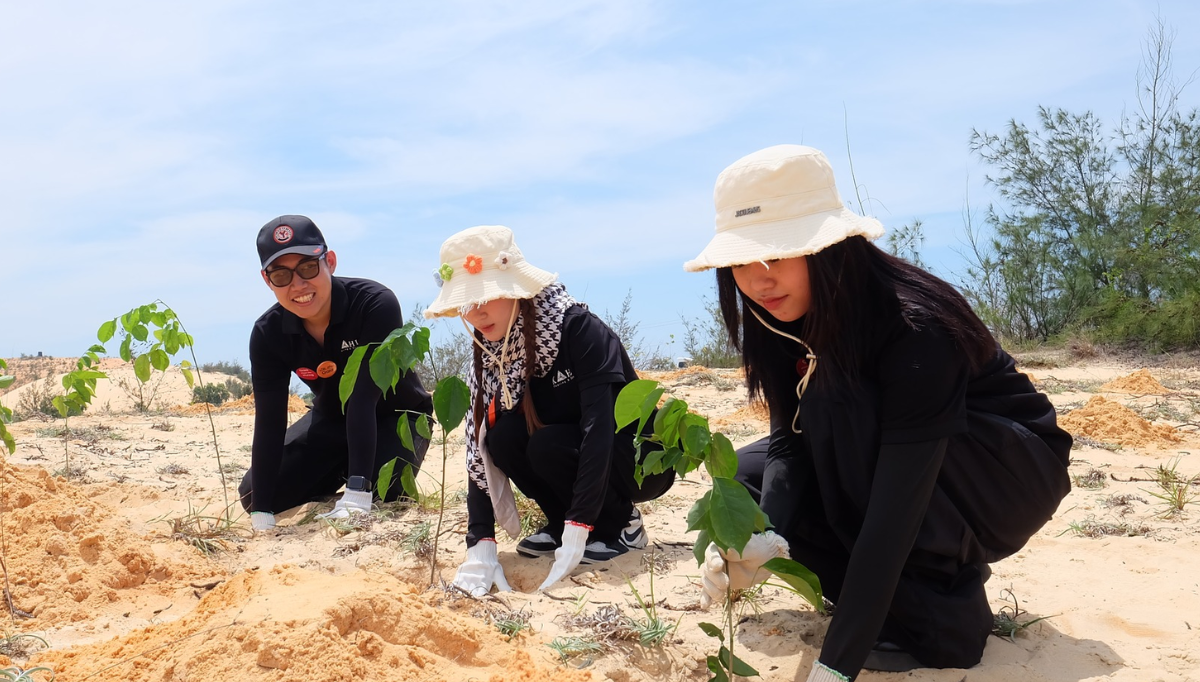 Team KAHL tham gia chung sức trồng rừng